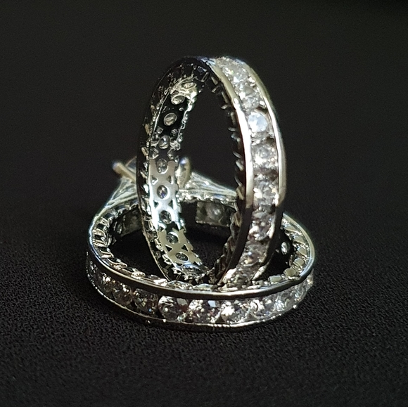 Classic Inlaid White Round Zircon Crystal Ring Set - Picture 2 of 5